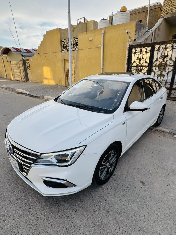 للبيع ام جي فايف mg5 موديل 2024 السياره اعلى فئه فول مواصفات وارد خليجي استلام شركه رقم بصره بأسمي السياره بيها صبغ فقط القبق الصندوق شي قليل ولباقي كفاله السعر 123 وبيها مجال للاستفسار ***********
