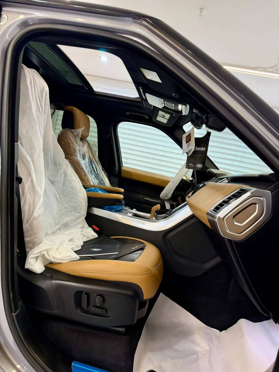 ‎Range Rover Sport 2020 HSE
رانج روڤر سپورت فوول مواصفات 2020
تاقانه ى هه موو عيراق نموونه له جوانى باكى
‎كلين تايتل - clean title
نرخى 435 وه ره قه
‎‎وه ك  سفر وايه 90  هه زار حقيقى رويشتوه
‎زه مان 13 هه زار كم سيرفس 
شركه  سه ردار ‎ فوول مواصفات  ناو قه يسى
‎  هه مو گيانى به شه رتت بى بوياغ بى شوخت 
بي جال بي قنج  بي سارد ده عامى بو ده عامى به شه رت 
سياره كه زه مانه ٢ بصمه 
‎   له سه ر ده قى شه ريكه ماوه ته وه
‎گيرو مه كينه به شه رتى ١ مانك نه كرايته وه
‎كاره بايى و ده بل و جوب و هه موو گيانى به شه رت
٤ تايه و ويلى بيلادى شريكه له ژيره
‎كاميرا 360 - رادار - سماعه  ميريديان - 
‎و‎ بانوراما -سندوق كاره بايى شه فت و سه حب 
‎ - ٤كوشين هيتر - 5به سمه - سوكان هیتر-
‎ - رادار ئاوينه - دوسه كاره بايى
‎و‎سياره كه رقم هه وليره و به ناوى خومه وه
‎ سه نه وى فحص و هه زه ى هه مووشتى تازه يه  
‎ژمارەی خاوەنەکەی 
‎📲 ژماره ى اسيا     ***********
‎📲 ژماره ى كورك واتساب    ***********
