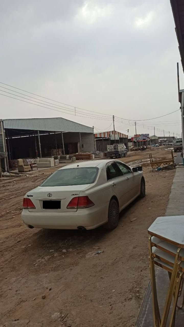 السلام عليكم شاهينة للبيع 
كصة قمارة فقط قمارة ادوات 
تحوير نجف فوك وجوه شرط كفالة تجي وتفحص
كفالة كير ومكينة وكهربائيات والله ربع ما تصرف عليها جاهزة 
يشهد الله حدادية جديدة توني كملتها الها كاملة
السيارة موديل 2005 خمسينية فول مواصفات عدا الفتحة
برده خلفيه بلاديه 
شاشة وكاميرا وكشنات كلها كهرباء 
 باتري جديد بالجيس 
وتايرات جدد الله شاهد توني مبدلهم ذاك الاسبوع وعندي الوصل
بيها كم ملاحظه بالكفر كلش بسيطات موضح بالصورة
ادوات بدون رقم مكان السيارة البصرة 
السعر 49 ورقة 
وموجود واتساب الشراي يتصل وأنه خادم ***********  
واذا ماعندك رصيد رمش وأنه اتصل عليك
