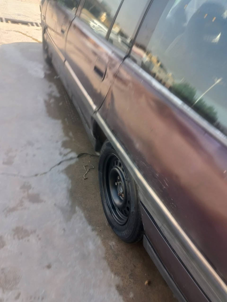 اوبل ستيشن موديل 1993 رقم انبار مشروع وطني تحويل مباشر كير عادي محرك  2000 سياره بلاديه سعر  26 وبيه مجال بسيط  ***********
