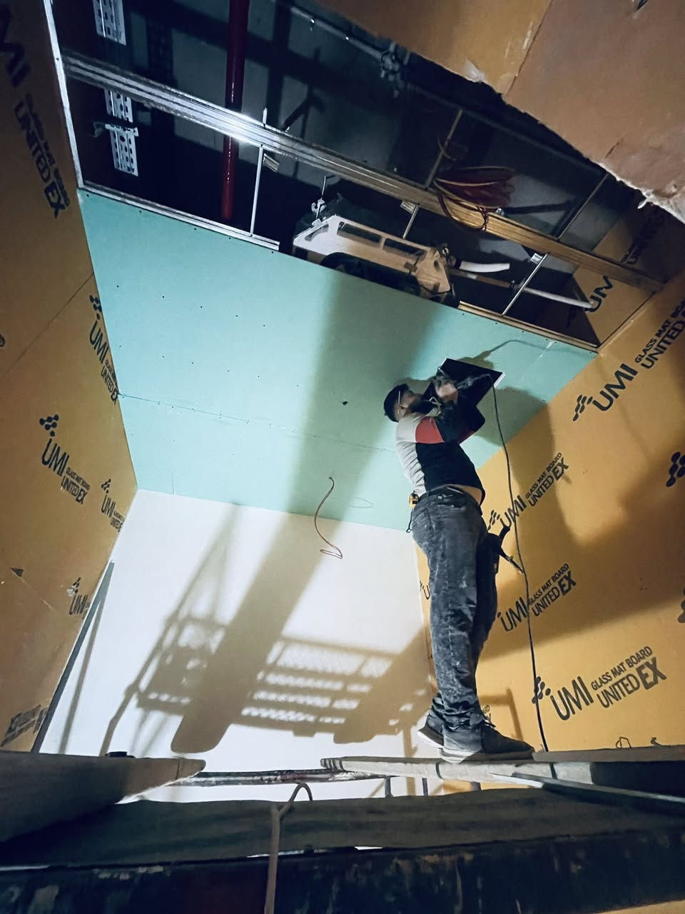 🚧 ضمن متابعتنا الميدانية لأعمال بناية كركوك / طريق بغداد 

نواصل تواجدنا الميداني بشكل مستمر لمتابعة تقدم الأعمال خطوة بخطوة، وضمان تنفيذ جميع الفقرات وفق أعلى معايير الجودة والدقة الهندسية، وبإشراف مباشر يهدف إلى تسريع وتيرة الإنجاز، ومعالجة أي ملاحظات فوراً، للوصول إلى مراحل متقدمة من العمل ضمن التوقيت المخطط وبأفضل نتائج ممكنة.


**إذا كنت صاحب هذا الإعلان وتريد حذفه لأي سبب، رجاءا أرسل رسالة إلى الدعم الفني**