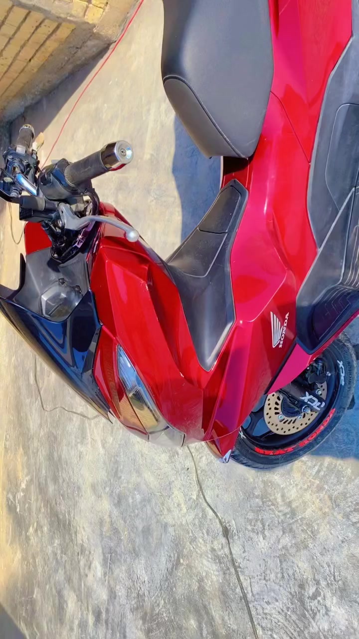 سلام عليكم بي سي اكس جيل رابع
ماشيه 19 

تتفة بل يدئت

حساس زدحام 

حساس ستان 

مانع انزلاق 

انذار سرقه 

دراجه ضيفه معنه الكلمه 

(بيه شخوط قليله )

تجي تاخذ من باب البيت 

***********
