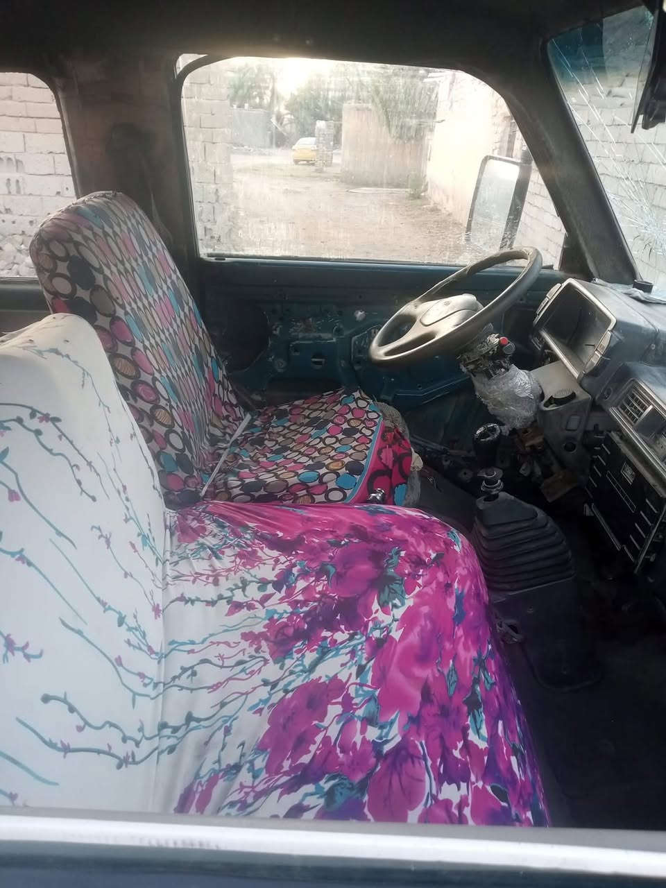 موديل 96سنويه صاقطه بصره الماني راعيها موجود تريد وكاله تريد مداور كير محرك اكسن شاصي كله جاهز كهربائيات حداديه باتري جديد دينو جديد راديتر جديد سكنات ولايتات وسطابات جدد مصفره هيئه و غرامات السعر 10و بيها مجال مكاني قادسيه ***********
