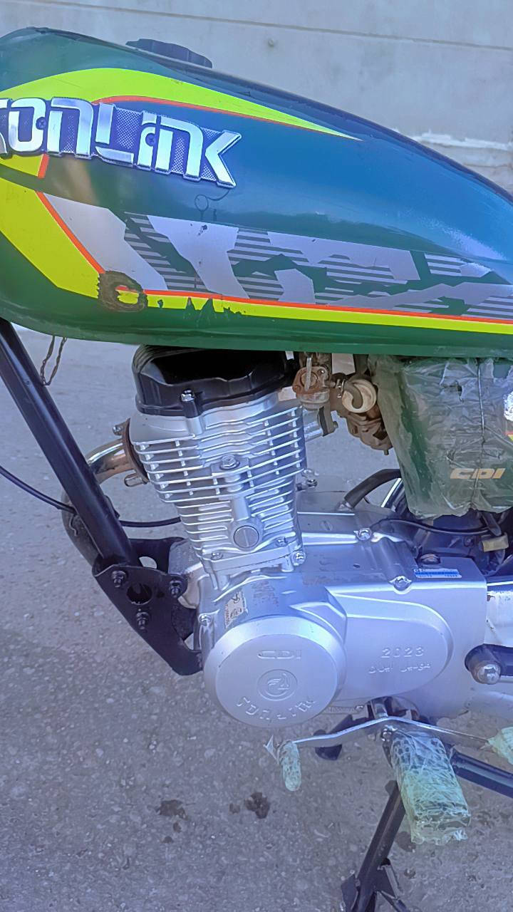 سلام عليكم ورحمه الله وبركاته 
دراجه ايراني 4 كير مديل 23 
 مكفوله كهربائيات كامله 
اوراق اصليه قابله للترقيم 
مكاني يوسفيه ناحيه الرشيد 
550 قابل قليل للتفاوض
الرقم واتساب فقط ***********
