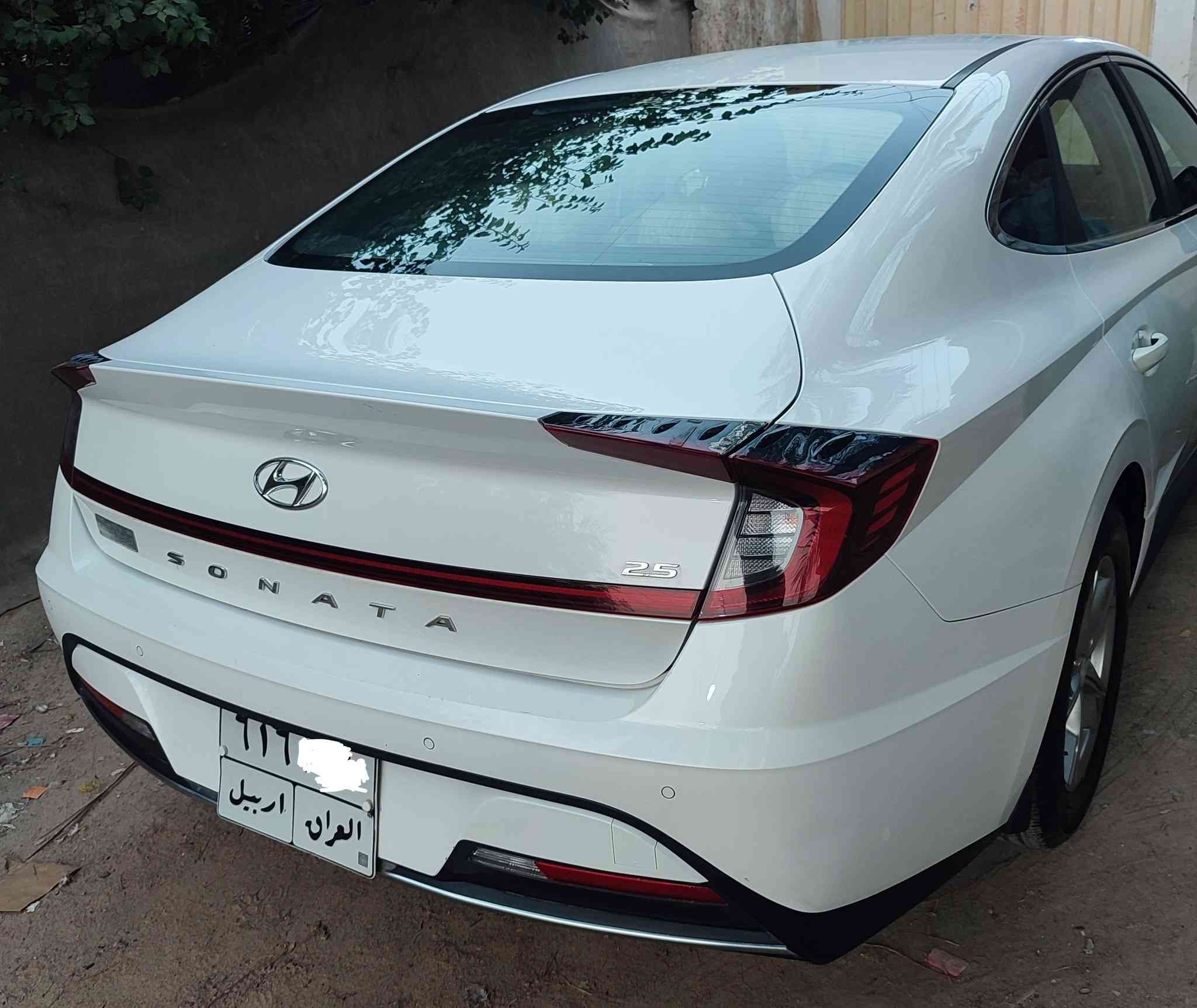 سوناتا موديل 20مكفلولة كفالة عامة خليجي ماشية 55الف فول عدا البصمة والبنرامة مواصفات معروفه كير دكم تحكمات شفتات على وضع الشركة رقم اربيل محرك 2500mpi. السعر 180ورقة 
***********متوفر وات ساب مكان السيارة نجف
