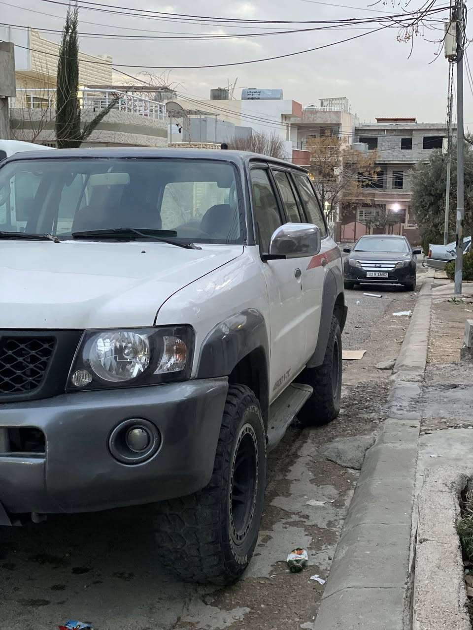 نیسان پاترۆل سەفاری مۆدێل ٢٠٠٨ کامل شکڵی گۆڕاوە بە ٢٠٢١ ناوەوە و دەرەوە
مزیدەیە کتابی ڕەقەمی لەگەڵە وەکالەت ئەکەم بە ناوتەوە 
دیفلۆکە جام کارەبایە شاشەیە 
کامل ناوی گۆڕاوە گاعی بۆ دوراوە بەرگی کوشنی تێگیراوە 
پلاکو کۆیل و فیت پەمپی گۆڕاوە تایەو ویلی جەبەلی جوانی لەسەرە پێشی داگیراوە سالۆنسای گۆڕاوە سەوتێکی خۆشی لەسەرە 
هەرکەسێ موشتەریە نامە بنێرێ لە خزمەتایم گۆڕینەوەش دەکەم ئەگەر حەزم لێی بێ 
*********** تەنها واتسئاپی لەسەرە
