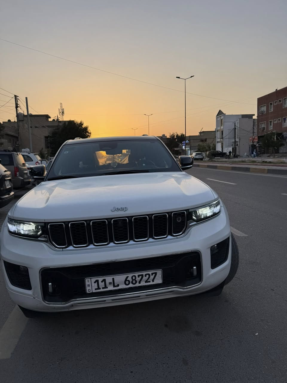 جيب 2024 هارلم اوفر لاند✨
* دفع رباعي 4X4متطور
*نظام التعليق الهوائي (جكات)
*فتحة سقف بانوراما
*الصندوق كهربائي بخاصية الفتح باستشعار القدم او
البصمة
*ويل المنيوم قياس 20 انج
*شاشة التحكم الرئيسية لمس بنظام Uconnect 5
بقياس 10.1 انج مع نظام ملاحة
*شاشة القيادة الرقمية بقياس 10.25 انج
*شاشة عرض لوحة القيادة على الزجاج الأمامي (داتا
شو)
*رادار تفاعلي مع خاصية التوقف والانطلاق
*تحذير النقطة العمياء
*تحذير الخروج عن المسار
*نظام المحافظة على البقاء فى المسار
*نظام التعرف على اشارات المرور
*خاصية المساعدة على التوجية فى التقاطعات لتفادى
الحوادث
*حساسات امامية وخلفية
*كاميرات 360 للرؤية المحيطية
*كاميرا رؤيا ليليه
*كاميرا رؤيا ليليه
*المرآة الداخلية مزودة بشاشة لعرض الكاميرا الخلفي
*نظام مانع تصادم خلفى
*نظام القيادة شبه الذاتية
*مقصورة الركاب من الجلد الفاخر
*المقاعد الامامية مبردة ومدفأة
*المقاعد الخلفية مدفأة
*المقاعد الامامية مساج
*مقاعدة امامية كهربائية....
*مقاعد امامية ذاكرة
*نظام ابل كار بلاى و اندرويد اوتو لاسلكي
*نظام صوتي فاخر 9 سماعات من ALPINE
*دخول ذكي (بصمة)
*نظام التشغيل عن بُعد
*مرايا خارجية قابلة للطي كهربائيًا مدفئة
*مصابيح أمامية أوتوماتيكية مع مصابيح نهارية
وكشافات ضباب LED
*نظام التحكم التلقائي في الضوء العالى
*دواسات جانبية
*ماسحات زجاج أمامي حساسة للمطر
*شاحن هاتف لاسلكي

*نظام ابل كار بلاى و اندرويد اوتو لاسلكي
*نظام صوتي فاخر 9 سماعات من ALPINE
*دخول ذكي (بصمة)
*نظام التشغيل عن بُعد
*مرايا خارجية قابلة للطي كهربائيًا مدفئة
*مصابيح أمامية أوتوماتيكية مع مصابيح نهارية
وكشافات ضباب LED
*نظام التحكم التلقائي في الضوء العالى.
*دواسات جانبية
*ماسحات زجاج أمامي حساسة للمطر
*شاحن هاتف لاسلكي
*انماط قيادة متعددة رياضية وللطرق الوعرة
*وسائد امان هوائية أمامية/جانبية/ خلفية.

**مكفولة وعله الفحص 🖤🖤

*مغلفة ppf افلام حمايةًوبي ضمان

*السياره هارلم وبعدها بل ضمان 
**ماشية 17 كم 

السعر 470$$ورقة وبيها مجال 

‭📞📞0771 848 6220‬للستفسار ‏
