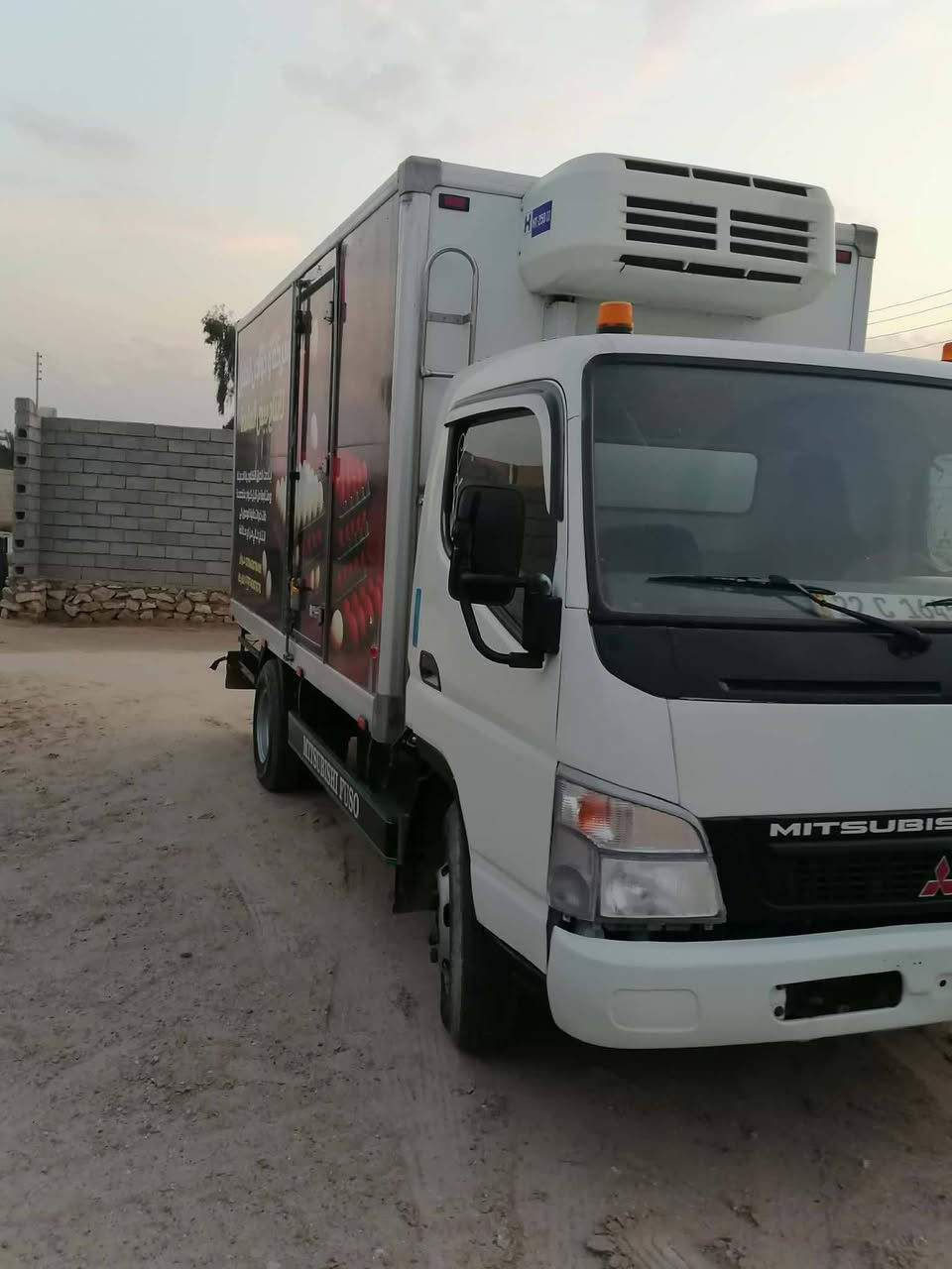 السلام عليكم كنتر براد2009 السياره حيل نضيفه رقم اربيل اب اسمي السعر230او بي مجال مكاني الكرمه ***********
