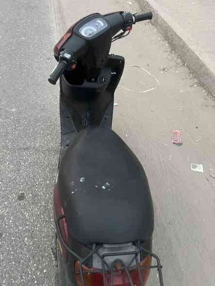 السلام عليكم قرده ام السله بس السله مكسوره. مكينه مكفوله الدراجه بلادي وحلوه سلف هندر عداد سرعه كله شغال كهربائيات كلها شغاله ونضيفه نقصها قفل جنطه والسله معدل 70الله شاهد طياره الدراجه طسه متحس بيها مكاني باب معظم رايدها ب250وبيها مجال قليل رقمي ***********
