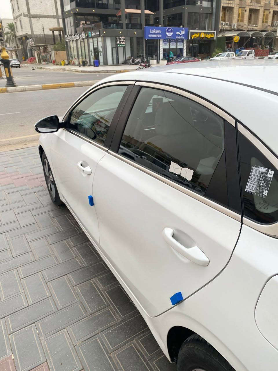 السلام عليكم سيراتو للبيع موديل ١٩ فول مواصفات عدا الفتحة ، ماشية ١٢٣ الف رقم بغداد ، بيها صبغ بالبيبان اثر شخوط  واضحة بالسونار المرفق 
للتواصل ⬅️ *********** السماوا, المثنى
