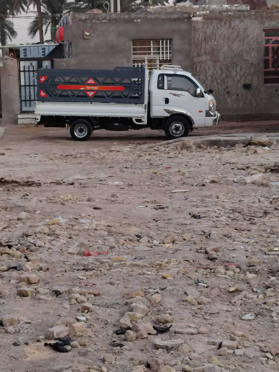 السلام عليكم كيا مسكر موديل 12 سبلاين طرمبه سياره كفاله من الضربه ماكينه وكير كفاله رقم بابل ملاحظه رقم الشاصي ضعيف وبيها رشات صبغ قليله استدات 27 تحويله كامله ***********
