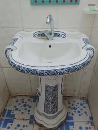 مغسلتين • حجم كبير • نضيفه