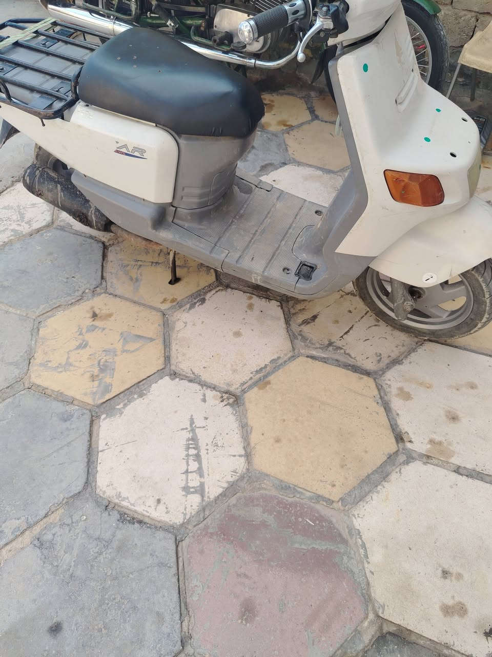 دراجة للبيع محركها مجفت كله جديد كهربائيات شغاله المكان طوريج ***********
