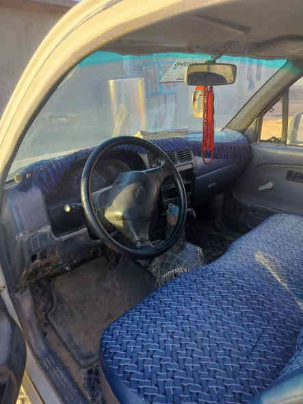 السلام عليكم سياره بكم للبيع موديل 2000 اللون ابيض مصبوغ احزام محرك و كير وشاصي شرط سياره بسمي رقم نينوى و يوجد فيها كابون بانزين   *********** السياره عميه لا حار لا بارد
