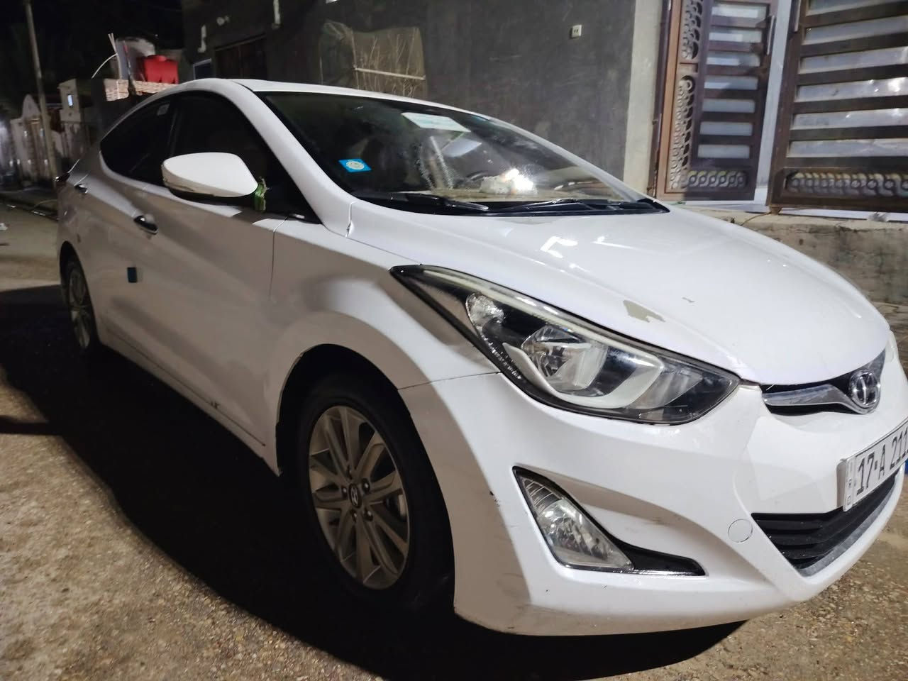 السلام عليكم
كل عام وانتم بالف خير  
النترا ١٤  شكل ١٦ خليجي رقم مثنى انكليزي هزه جديده فتحت سقف محرك ١٦٠٠ شرط برغي ممفتوح بي السعر ١٠٧ وبيه مجال العنوان الخضر مكفوله من التبديل والمعجون فقط بارد وصبغ مكشر بالبنيد مكانات ***********
