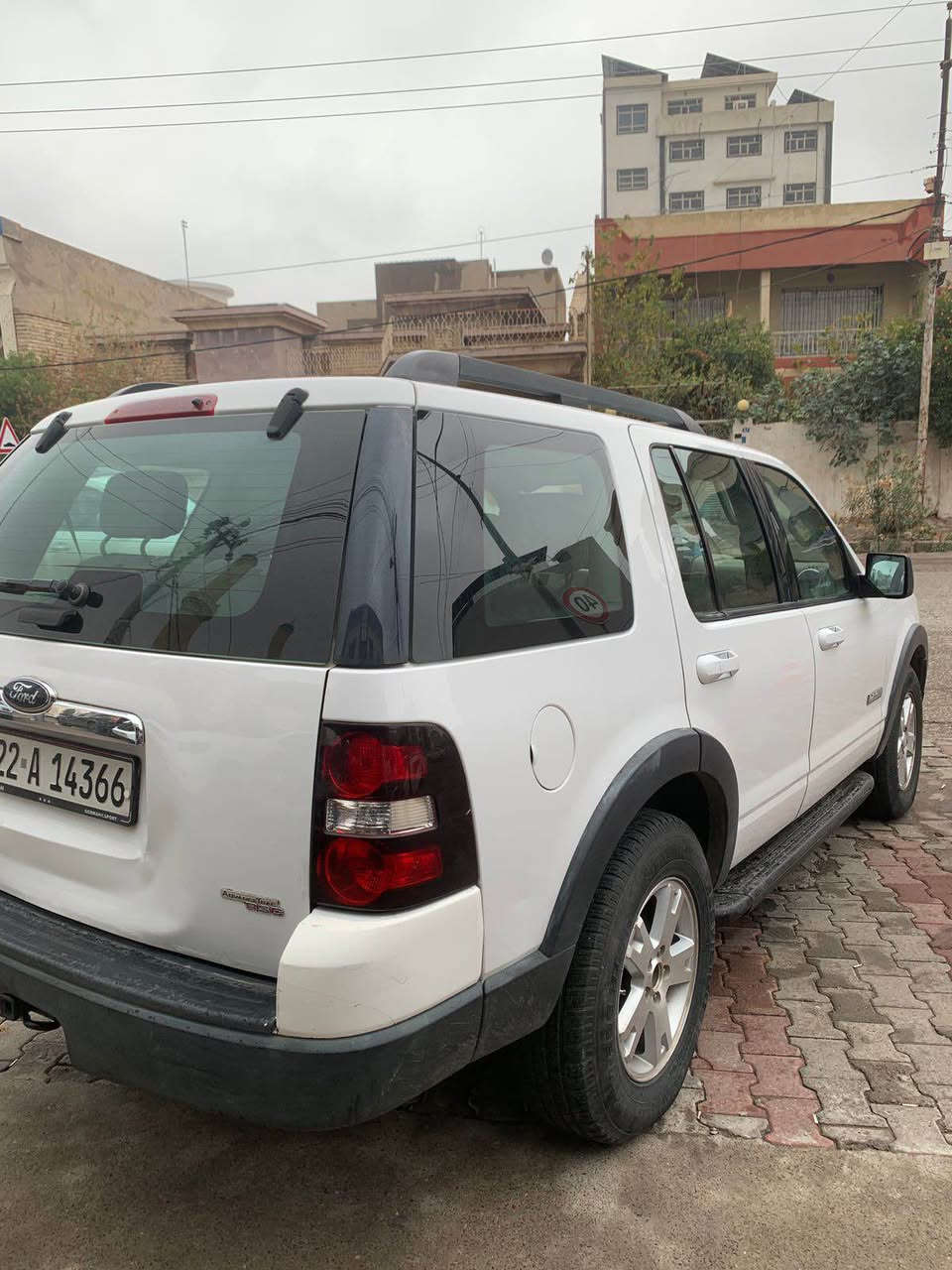 فورد ئيكس بلوةر موديل ٢٠٠٨
سةيارةكة بي سبوغة تةنها يةك قوبي هةية
سفري شةريكة ي نفيا 
مواصةفات خليجي
فوول فوولة بةس سلايت نية
سةيارةكة هةموو گياني بةشةرتة
نرخي ١٠٦ وةرةقة و مجال 
*********** أربيل, العراق
