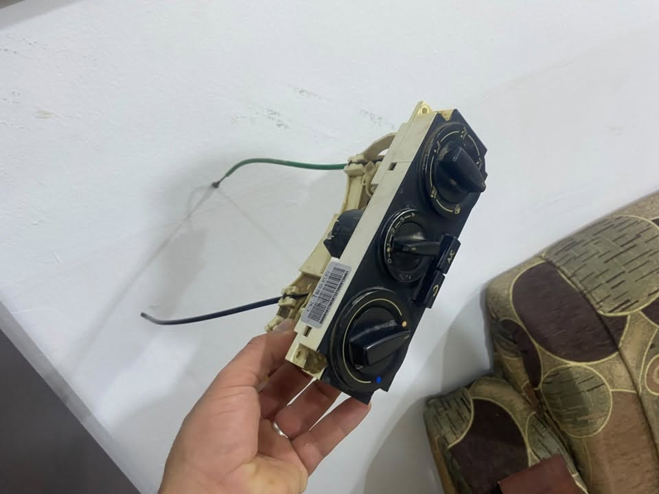 سلام عليكم اغراض سي كي للبيع موجود توصيل
‭***********‬

