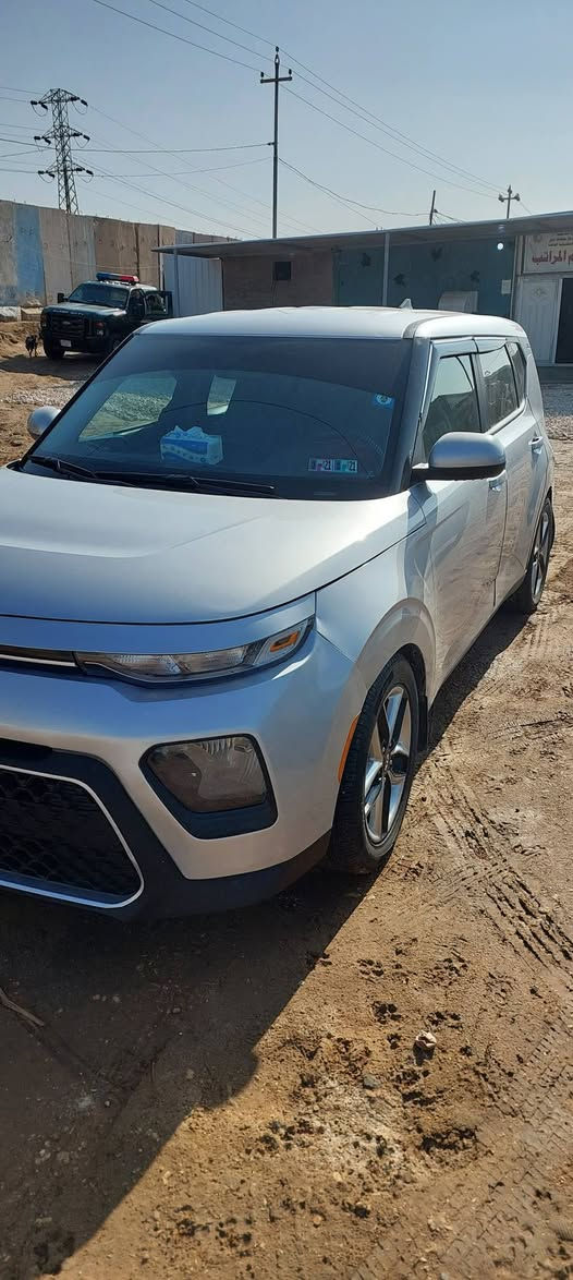 كيا صول للبيع موديل 2020 محرك دوش 2000 
حادث جاملغ الخلفي على بارد قطرت صبغ مابي صور الحادثه مرفقه بالصور تحكم ستيرن أطفأ ذاتي والباقي مواصفات 
تدفئه تبريد رقم بابل  بسمي المكان بابل  السيارة .
مصروف عليه وما بيها اي نقص ما تصرف عليه ولا فلس من حداديه من تايرات من دوشمه الأرضيه
 السعر 140 $ رقم الهاتف ***********
