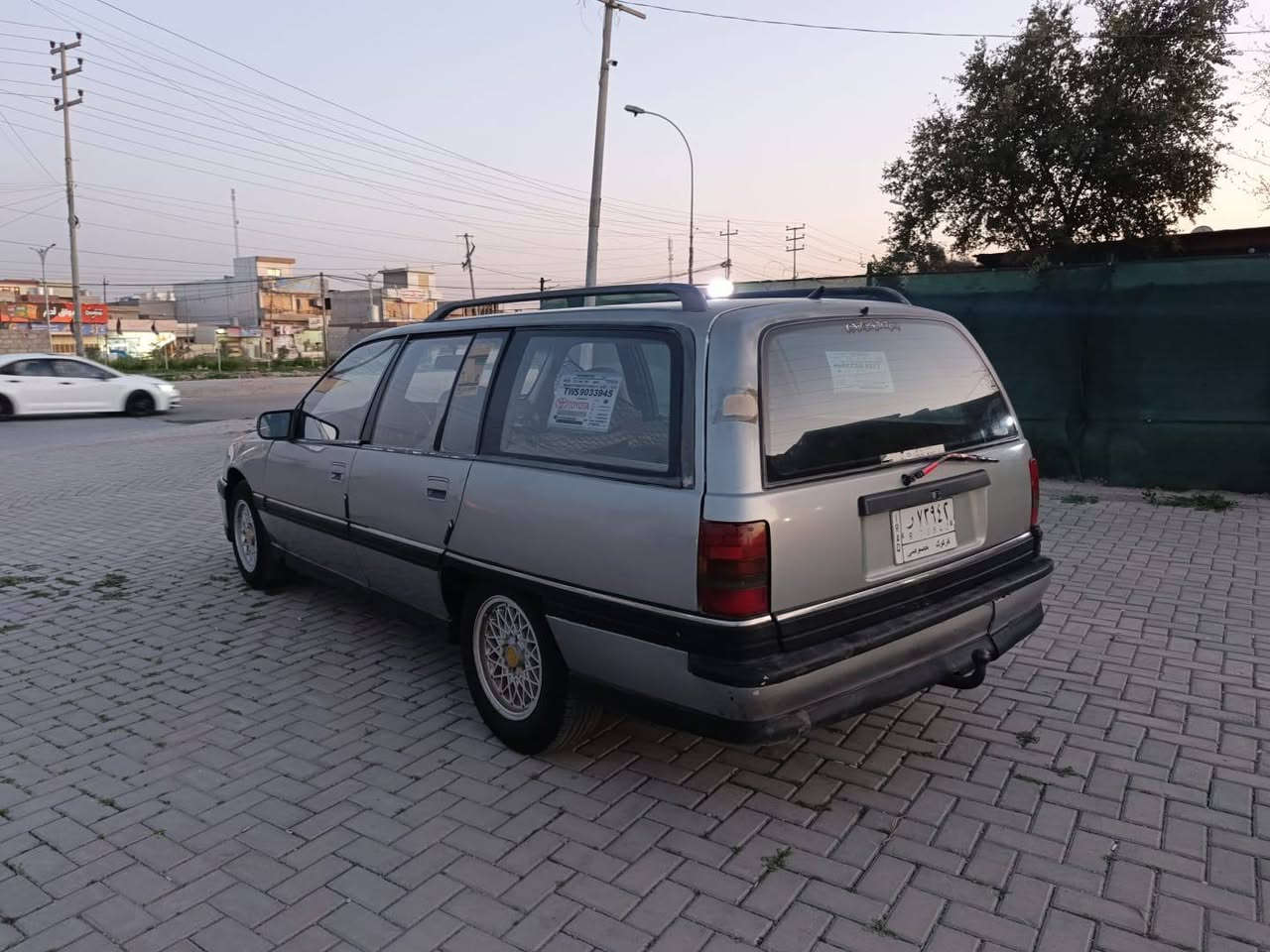 السلام عليكم اوبل اوميگا حجم 20 موديل 92 رقم كركوك الماني سنويه عظم عاج شرطه الوكاله والتحويل محرك گير صدر تايرات كله بشرط سياره احلى من الصور سياره جاهزه ما بيها كل نقص للبيع او المراوسه حسب القناعه
السعر 27 وبيها مجال بسيط للشراي
 العنوان كركوك
 رقم الهاتف***********
