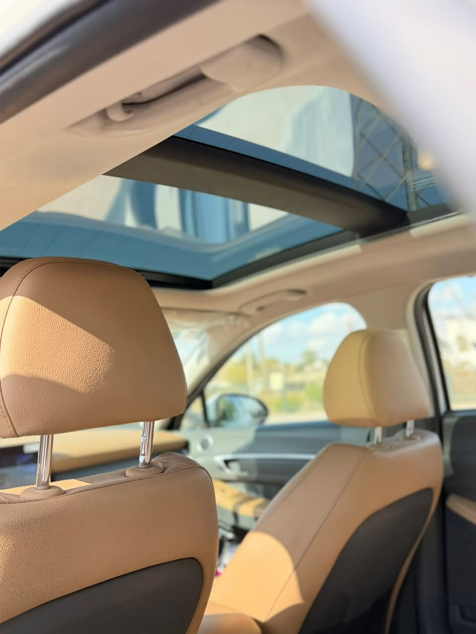 السلام عليكم للبيع سوناتا خليجي زيرو
للبيع فقط هونداي سوناتا 2024 

        فول موصفات للاخير 

        وارد خليجي مكينة 2.5  

      كفاله عامه عدا رصعه جدا صغيره وممبينه  كفاله لا صبغ لا بارد لا تبديل سياره ع ايدي من زيرو    ماشية 27 الف كم 

       السياره نضيفه جدا بعدها بحاله الوكاله 

تبديل الدهن كله بل وكاله سياره بعدها بل ضمان 

      :الموصفات /

      • بانوراما

 • إنارة Full LED

 • كاميرا

 • حساسات أمامي + خلفي

 • دخول ذكي + تشغيل بصمة + تشغيل عن بعد

 • مرايا كهربائية قابلة للطي

 • جنط 18

 • مقاعد جلد كهربائية 

 • مقاعد جلد

 • شاشتين 12.3 إنج

 • نظام صوت Bose

 • ستارة خلفية 

 • شاحن لاسلكي

 • تكييف أوتو ثنائي

 • كير إلكتروني تعليك

 • رادار + مانع تصادم

 • مثبت سرعة ذكي

 • نقطة عمياء + تحذير خلفي

 • 6 وسائد هوائية

• ويل 19

السعر 233  وبيه مجال

 

📍 الموقع:بغداد قرب تقاطع الدرويش

📞 للاتصال:***********
