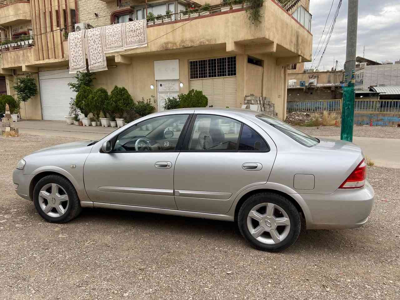 2007  براوە ناو زەرد. جام کارەبا فول  کۆدی بۆ کراوە سەیارەی مالی دۆستە.***********
