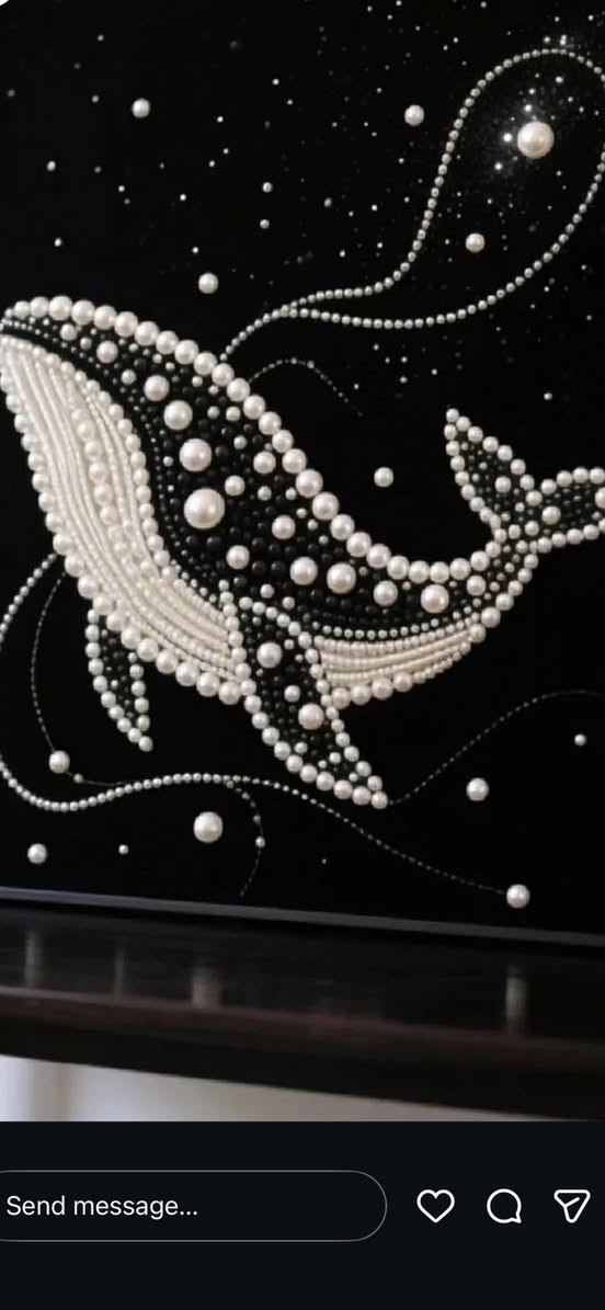 كوشات مع لوحات تطريز  يوجد توصيل 🚚


**إذا كنت صاحب هذا الإعلان وتريد حذفه لأي سبب، رجاءا أرسل رسالة إلى الدعم الفني**