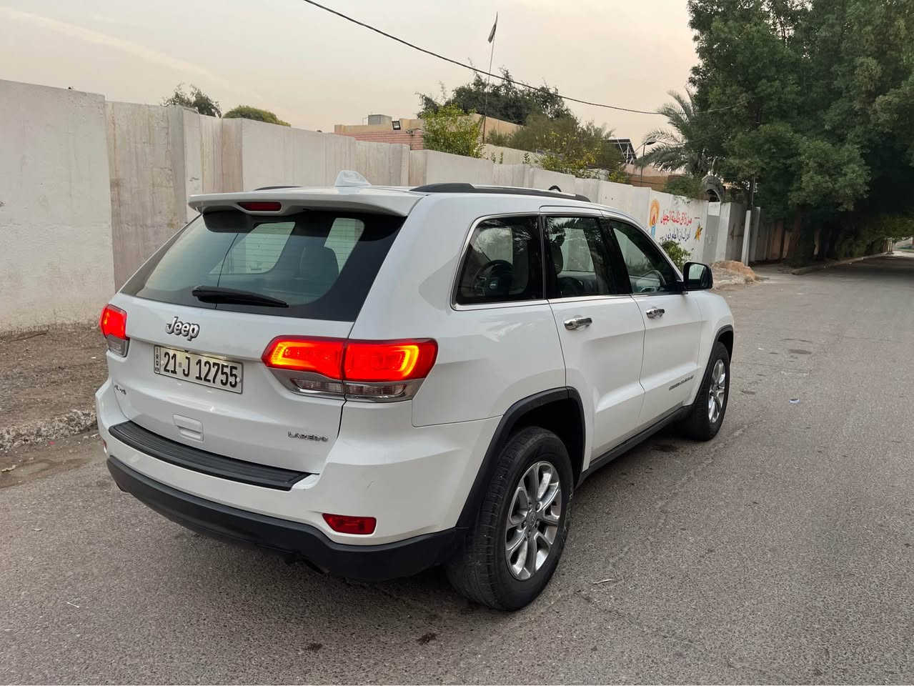 جيب 2014 خليجي مكان السياره الاعضمية
رقم شمالي باسمي سياره جاهزه بيهة صبغ جاملغ سايق فقط ماشيه ٦٥ الف كيلو السعر (238) *********** بغداد, العراق
