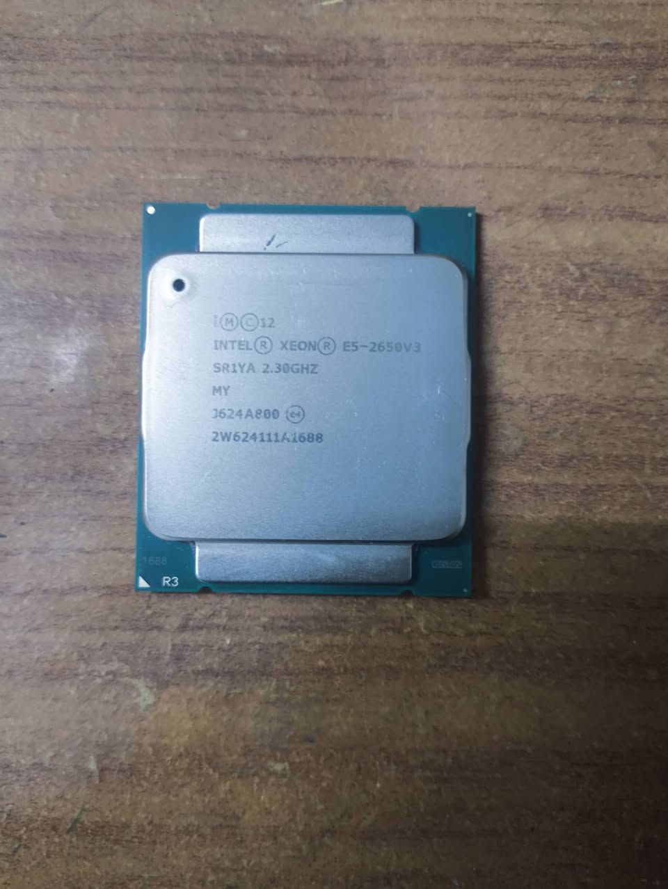 السلام عليكم كومبو كامل نقصه فقط مبرد معالج وهارد وكيس التجميعة متكونة من 
1 بورد x99p4 زيون يستخدم للألعاب والشغل
2 رامات ddr4 4x2 تردد 2666
3 معالج e5 2650 v3 يتقارن بمعالج ال i5 gen6 
4 كرت شاشة amd Radeon 2 g
5 بور سبلاي 600w كاملة 
السعر 135 وبيهه مجال بسيط 
يوجد توصيل لكافة المحافضات للأستفسار اكثر ***********
