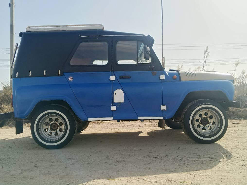 السلام عليكم رحمه عله والديكم الموشراي لايتعبني ولا اتعبه كلشي اكو بالسوك واز للبيع كير ومحرك ونجي دسكات اكسل ياباني باور ستيرن كهربائيات كلها جديد جادر ودوشمه جديده تخم تاير ويل كير جديد سياره مابيها نقص ربع متصرف عليها الشراي اتصل (***********)
