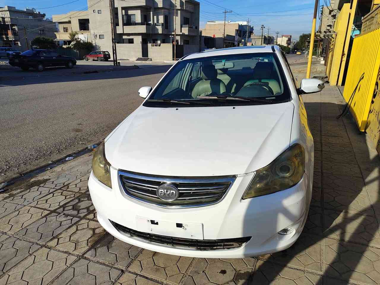 السلام عليكم
بسبب الوعود الكاذبه اعاده النشر 
بي واي دي G3 2014 مال مزاد وزاره الداخليه كتاب الترقيم مع كتاب المزايده مع الوكاله موجودات  تسجيلها يكلف 250 الف  السياره شرط المحرك والكير كهربائيات كلها شغاله. تبريد تدفئة تخم تايرات تحكم ستيرن صدر امامي خلفي كله جديد السياره ما ناقصها اي شي. مكان السياره كركوك. السياره بالحقيقه احلى من الصور 
السعر 40 وبيها مجال قليل 
***********
***********
