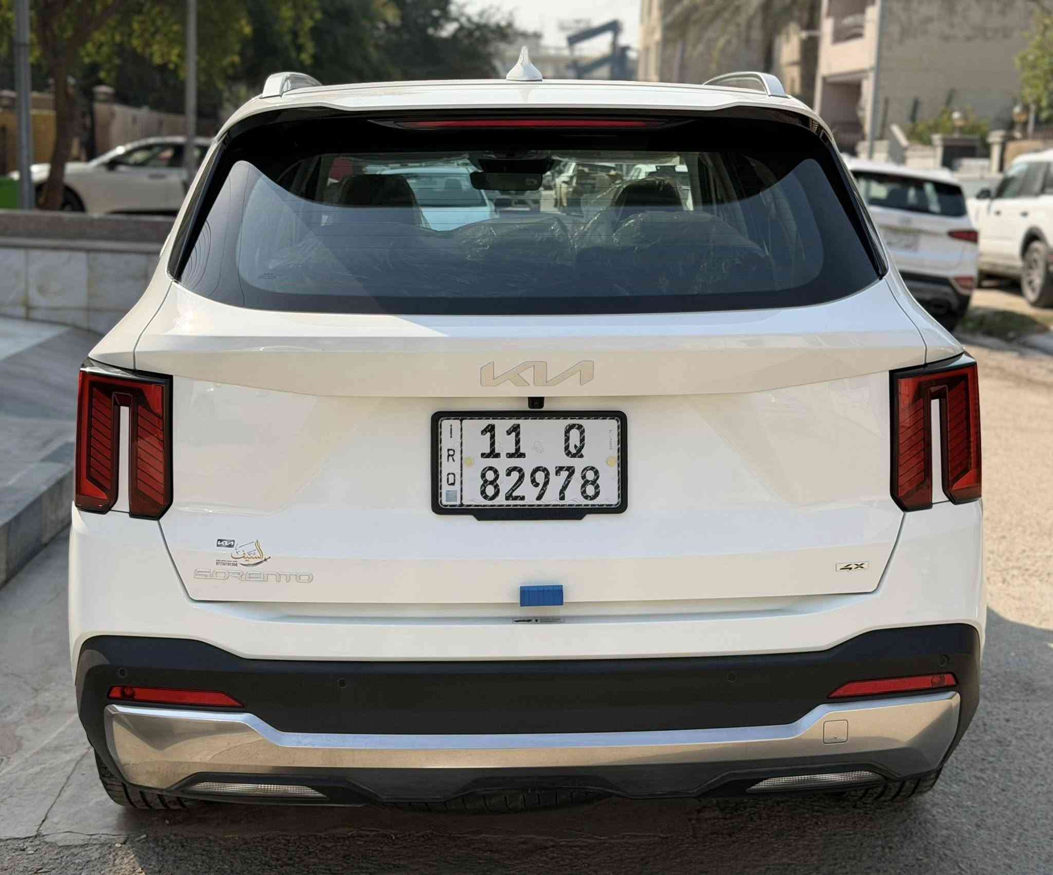 السلام عليكم
كيا سورنتو 2024  4X ضمان وكالة الدولية 
فوول مواصفات 1/1 اعلى مواصفات 
ماشية 13 الف كيلو ( وضع الشركة )
محرك 6 سلندر
داتا شنو بالدشبول
فتحة سقف ( بانوراما )
كامرات 360 درجة 
مقاعد جلد و كهرباء
مقاعد تبريد و تدفئة
شاشة كبيرة متصلة
تشغيل الكامرة مع الاشارة
بصمة تشغيل وابواب
تشغيل عن بعد
صندوق كهرباء 
( كفالة عامة من الصبغ و البارد ) 

السعر 35,500 $ 
رقم بغداد 
مكانها بغداد / شارع فلسطين
***********
