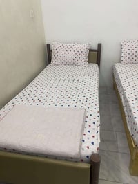 جرابي للبيع عدد 2  لتواصل مع رقم وبي واتساب 07772380097