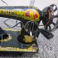 النجف حي النداء • ماكنة خياطة • نظيفه عالفحص