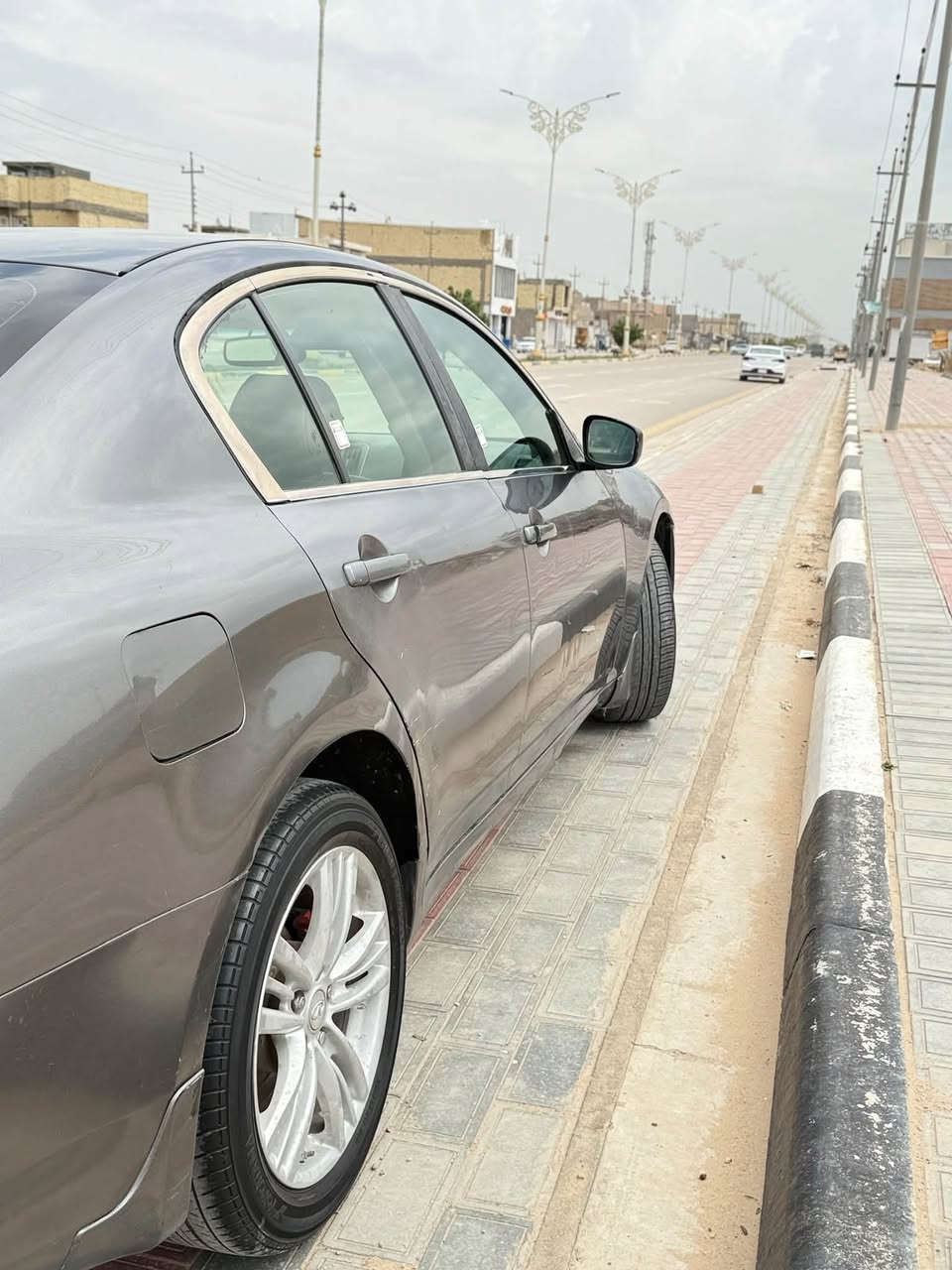 سلام عليكم انفنتي البيع 2013. G37x. محور فيفتي بيه بكن  سعر خاص  رقم الهاتف ***********  واتساب
