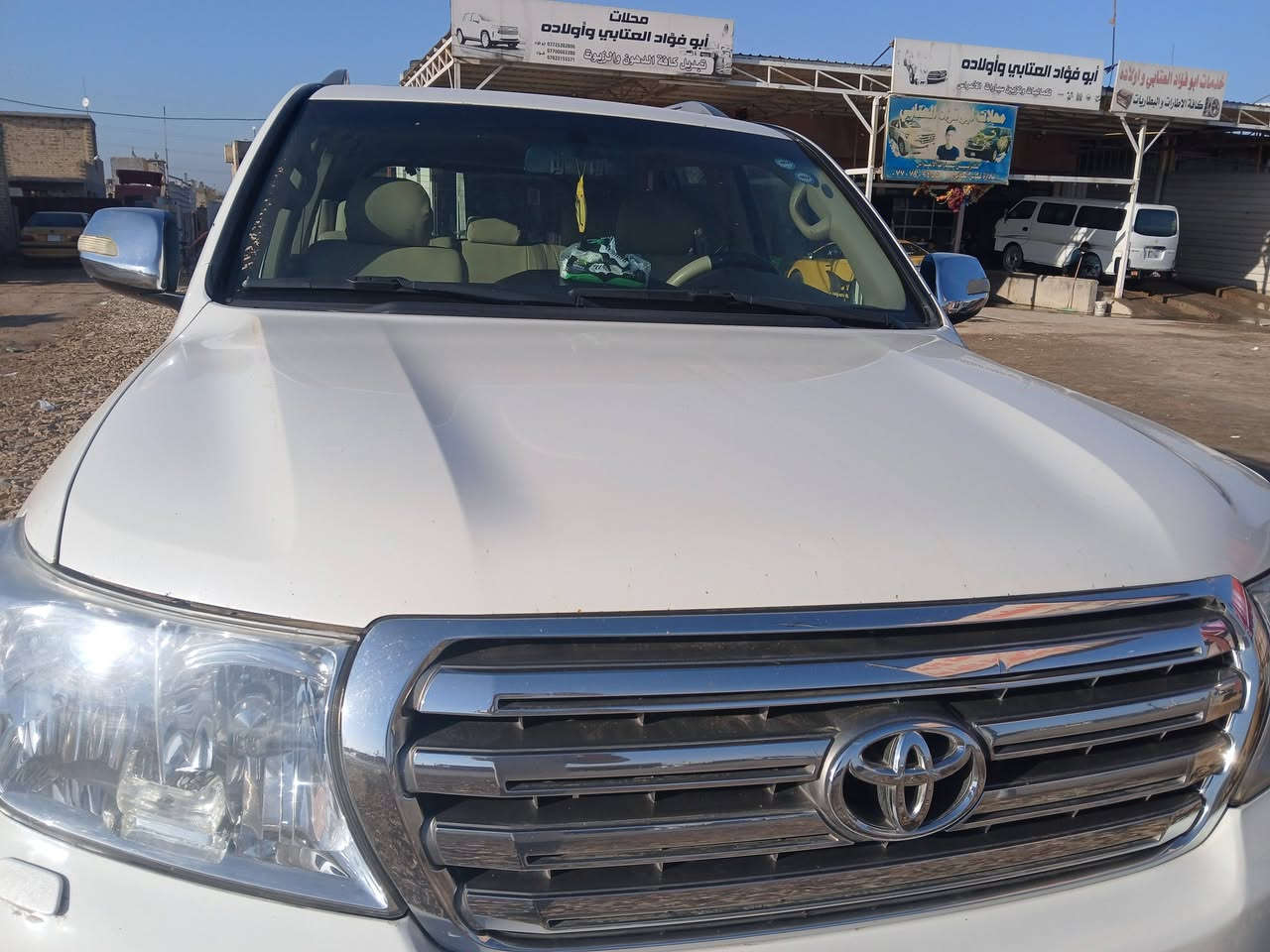 السلام عليكم 
الاندكروز اللبيع ستينية.2011 محرك/6 الاستفسار ***********
