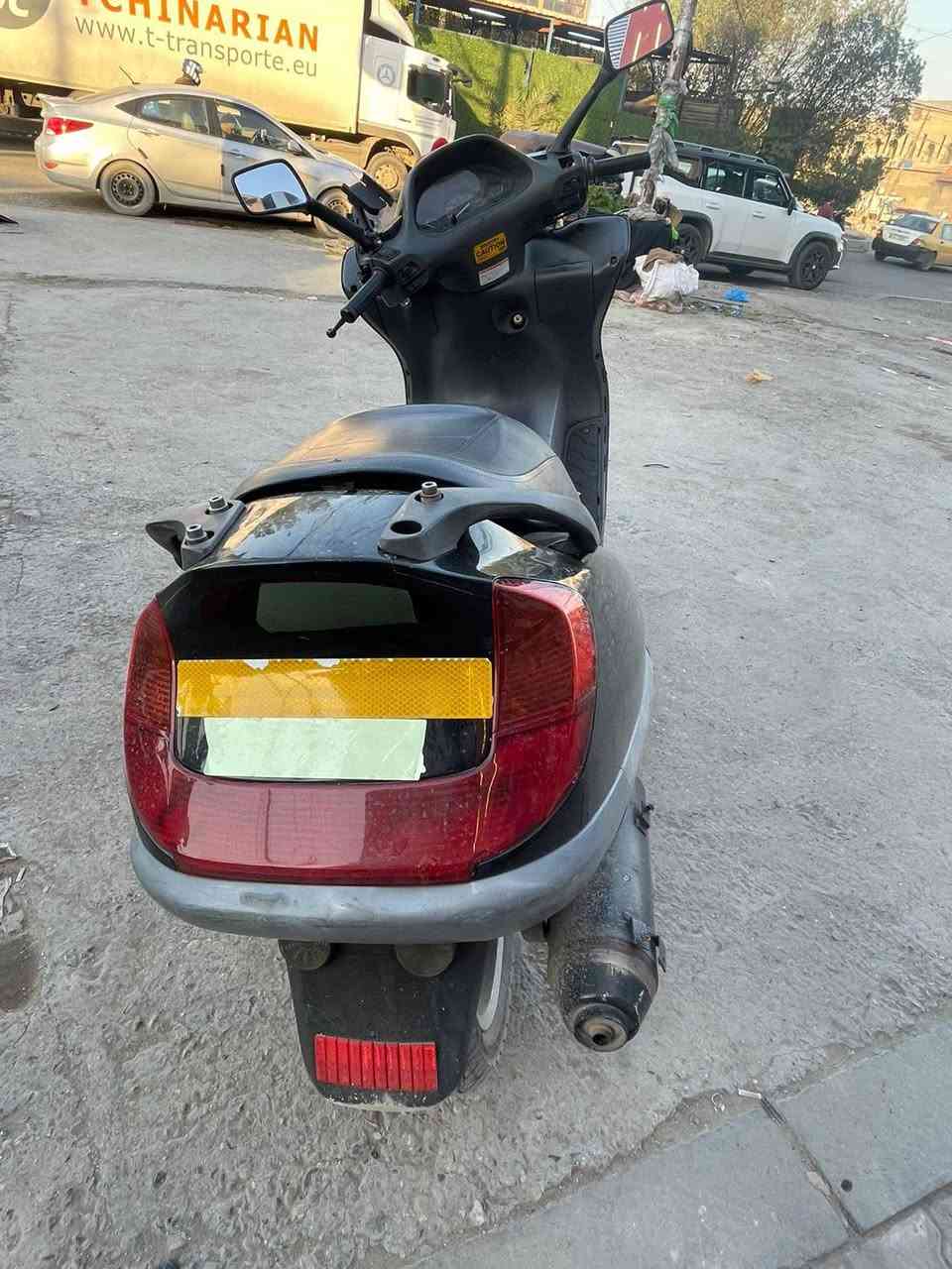 السلام عليكم دراجه فور سايد 
كهربائيات شغالة
ستان كهربائي
حساسات شغالة
دراجه مكفوله 
نقصها خرز مال كلج فقط
السعر 750 وبيها شوي مجال
العنوان بلديات قرب ساحة الحمزة
الاستفسار ***********
