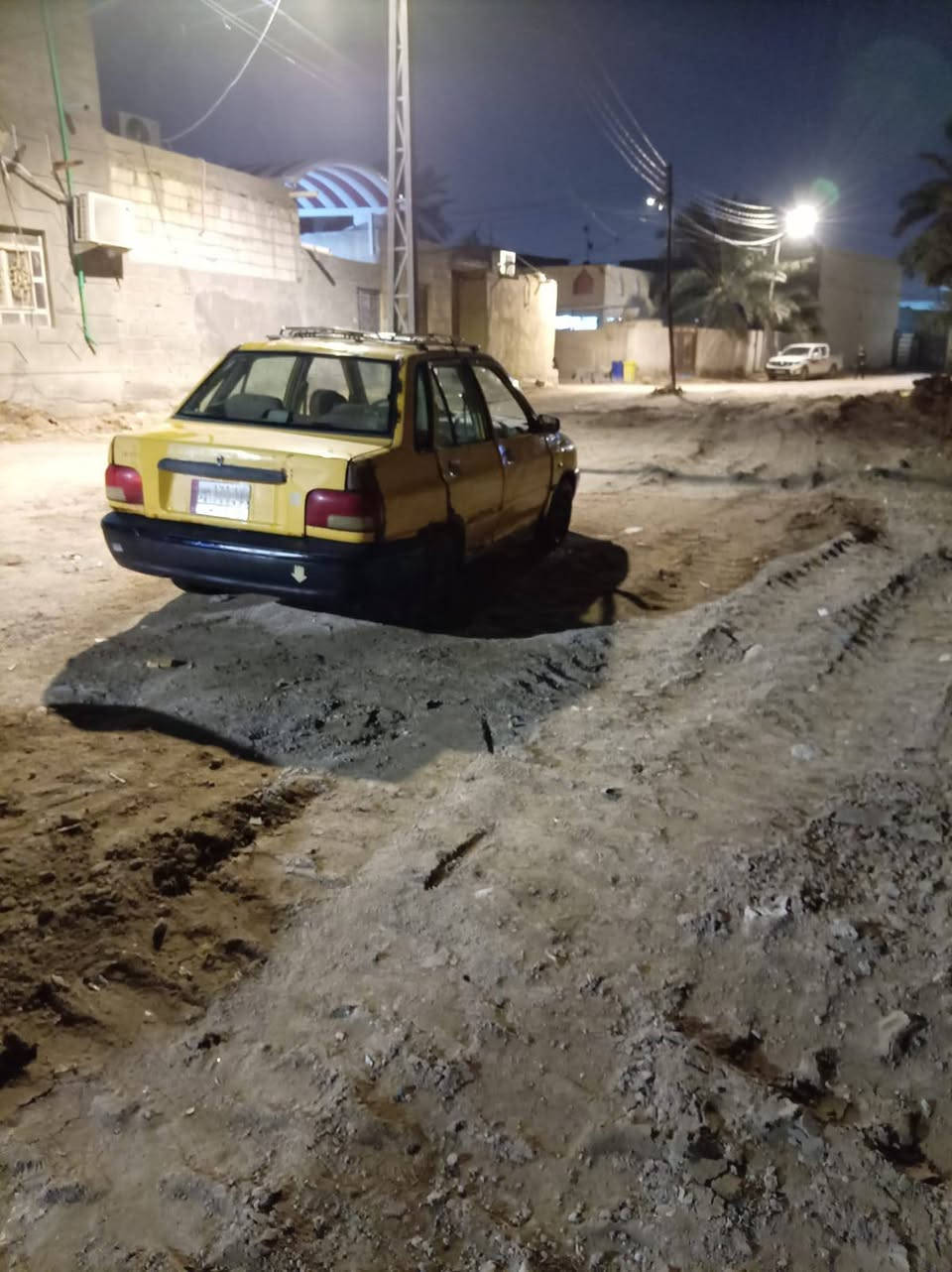 العنوان البصرة المطيحة ام النعاج 
التواصل ***********
سايبا موديل 2013  السعر 10 ورقات  رقم الماني  محرك خير من الله الكير الواحد مرات يفلت كهربأيات كلهه شغالة
