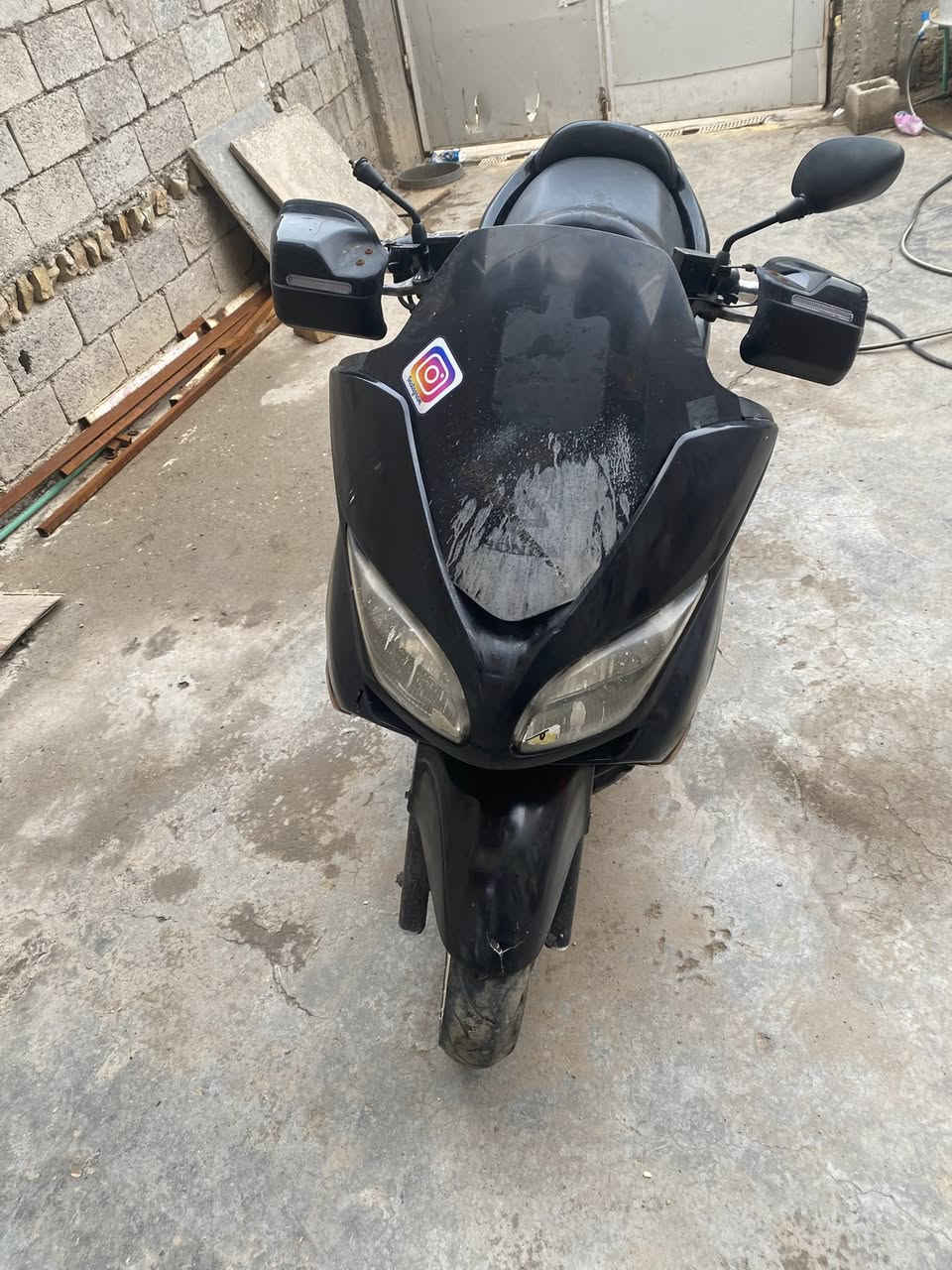 السلام عليكم مرا خصت الادمن فروصه صفر 8 دراجه جديده وحلوه مكينه مفتوح مبدل كور دراجه حلوه نكره كهربائيات كلها شغاله أي ستفسار وتساب أو الاتصال ***********
