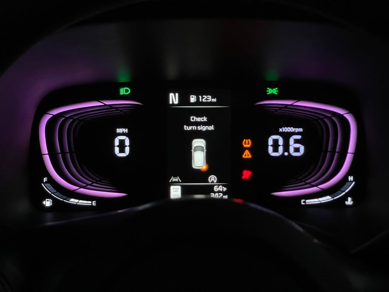 سلام عليكم 
كيا صول مديل 25 زيرو (ماشيه 300كيلو. فقط) للبيع او مراوس حسب الرغبه
داخله تقرير غرق 
بدون رقم منفيس بسمي 
 تترقم جميع المحافظات 
عده الاقليم 
سياره كفاله عامه ضربه صبغ تبديل فتح وشخط ورصعه 
مكان سياره بصره قبله حي المهندسين قرب محطه وقود (⛽ المجتبئ) 
للاتصال 

***********
