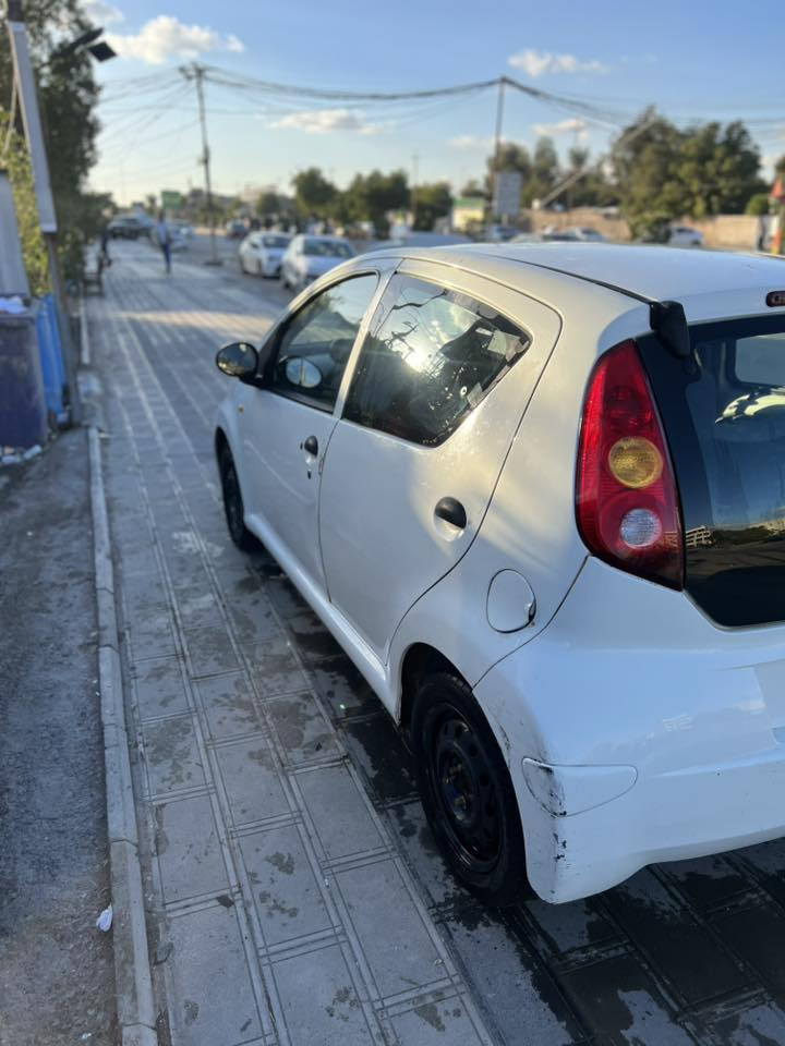 Byd. F0  للبيع
موديل 2013 
كير عادي
باسمي تحويل ثاني يوم
بصمة ابواب وتشغيل
تدفئة تبريد 
مكفولة من صبغ
كير ومحرك خير من الله 
بيها طختين ويمكن مبينه بصور ويرجعن ع بارد
سيارة جداً جداً اقتصادية
السعر ٣٢ وبيها مجال بسيط 
المكان بغداد السيدية
***********
