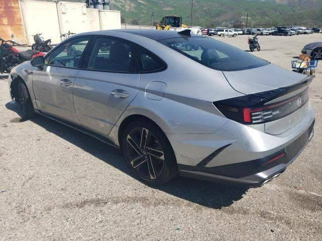 هونداي سوناتا 2024. N Line
ملاحظه صور امريكا بالمنشور للمصداقيه بالكلام 

ماشية غير 11الف 

محرك توربو 2500

300حصان

8 sepeed Transmission Dull Clatch

المواصفات فول فول (Full Option):

 بصمة ( ابواب + صندوق ) 

تشغيل عن بعد 

شاشة جبيرة ( كار بلي + اندرويد )

واير ليس شحن 

مثبت سرعة 

قيادة ذاتية 

تحديد مسار 

رادار امامي 

رادار جانبي 

رادار خلفي 

كامرا دوارة ١٨٠

مثبت ستيرن 

سايد بريك بصمة 

مودات قيادة ( نورمال - سبورت - سبورت بلاص - كوستم)

كشنات تدفئة 

بانوراما 

تبريد بيانو 

تبريد قطعتين 

لدات بلادية بالدشبول متغير الوان تتحكم بيهه بالشاشة

كيجات بالعداد تظهرلك قراءة (حماوة الدهن - التيربو - العزم)

كيجات دجتال تتغير ويا كل مود مثل ماموضح بالصورة

كير دكمً ٨ سرعات + شفتات ستيرن 

نظام سماعات BOSE اقوى انظمة سماعات

جامات اوتو

اوتو هولد

كشنات كنتارا حضن N

محرك 2500 تيربو 

300 HP يعني 

لدات امامي خلفي 

وبعد هواي مواصفات بيهه

كلين السياره بدون حادث وصبغ 

السياره رقم بغداد رقم مميز 

مكان السياره. بغداد. 

للاستفسار. ***********
