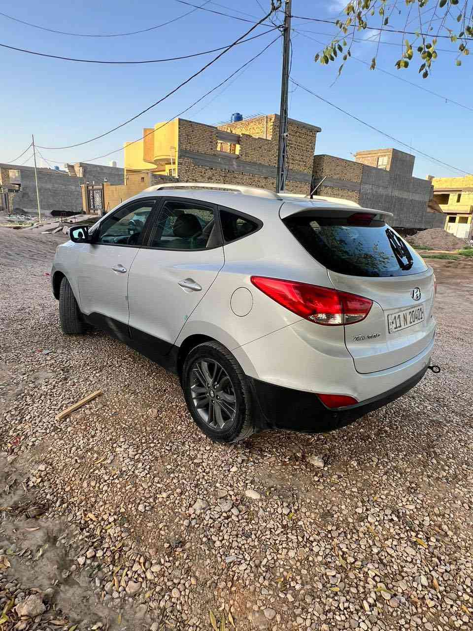 توسان البيع موديل 15 لون سلفر شذري خليجيه 
  ***********مكينه 2000دوش كيرمحرك حداديه. تبريد تخم تاير 
داخل مخمل 
اشاير بل مري رقم بغداد دولي 
سياره بيه بنيد مصبوغ وبارد جاملغ
ويل 17كروم بلادي 
سياره نظيفه 
الشراي يتصل 
عنوان حله
