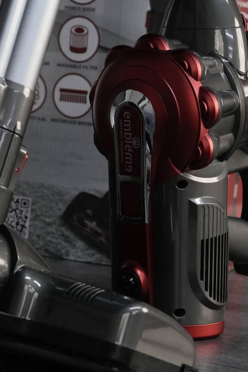 ⁨ ⁨ مكنسة عصا متحرك قابلة للثني 

سهولة الوصول للاماكن الصعبة مع لمامة لجمع الشعر من الارضيات والمفروشات

🔺طول الواير 6.3 متر
🔺 سعة الخزان 0.8 لتر
🔺 قوة السحب 15 الف باسكال
🔺فلتر قابل للغسل
🔺️ طول الانبوب  72cm
🔺 ملحق للقنفات والكراسي
🔺 قدرة الماطور 600 واط
التوصيل مجانا


**إذا كنت صاحب هذا الإعلان وتريد حذفه لأي سبب، رجاءا أرسل رسالة إلى الدعم الفني**