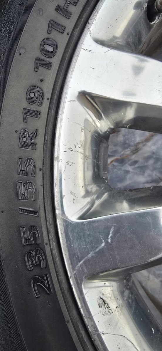 سلام عليكم ويل كب حجم 19مع الحساس سعر 75وبيهن مجال العدد 2مكان البصره أبي الخصيب
***********
