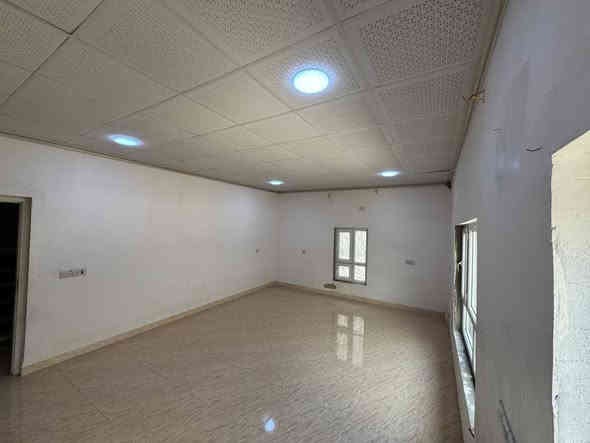 السلام عليكم بيت للبيع مساحة 155متر  واجهة 12 في محافظة ديالى - خانقين - كهريز السفلى  بالبدايه يطل عل شارع السايدين البيت قريب عليه المدرسة وأسواق وافران كلهن قريبات بيت كله مرمر  مكون من
حوش جبير يتسع سيارتين 
استقبال كبير 
مطبخ 
غرفة وصحيات وحولي 
السعر (((29)))مليون وبي مجال بسيط تسليم مفاتيح بأسبوع 
الرقم ***********
