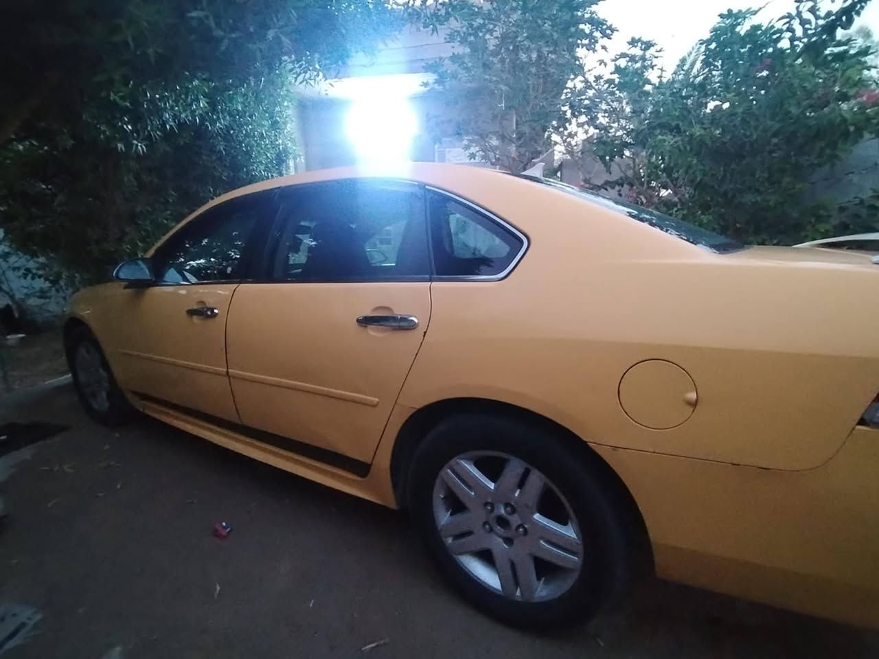 امباله تكسي 
مديل 2010
سياره رقم انكليزي
سنويه بسمي
هزه جديده
خط مصفره 
محرك مكفول 3500
كير مكفول 
تبريد تدفئه
صدر جديد
شاشه وكامره 
تخم تاير جديد  و
شاصي لغد تكم مكفولات
سعرها 65 
مكانها ديالى المقداديه
***********
