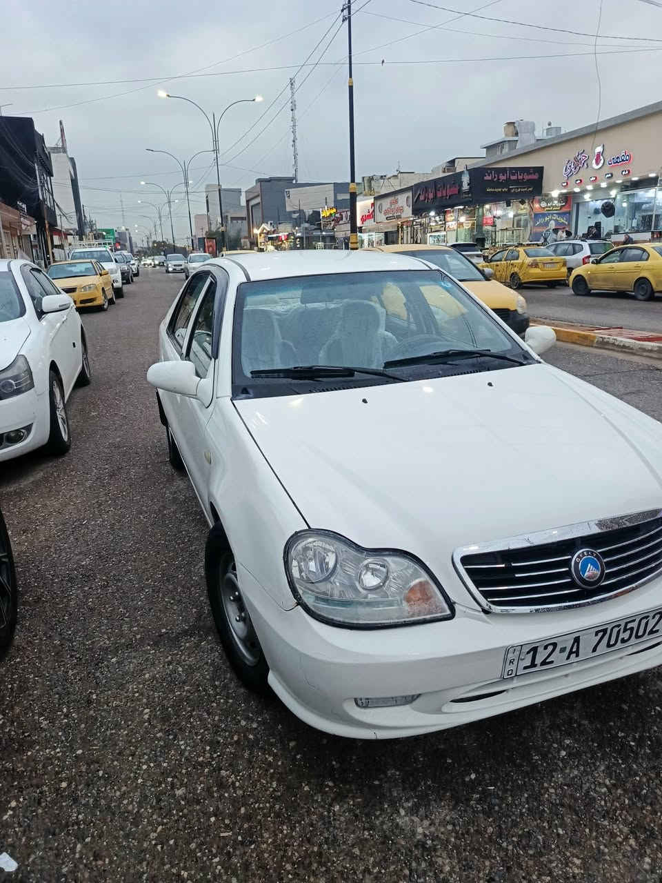 السلام عليكم
سي كي 2013 رقم نينوى انكليزي كابون بانزين  قصه جديده 
محرك كير شرط طخم امام وخلف شرط باتري و تايرات جديد 
السياره جاهزه ونضيفه حييل 
السعر  54 وبيها مجال بسيط 
***********
***********
