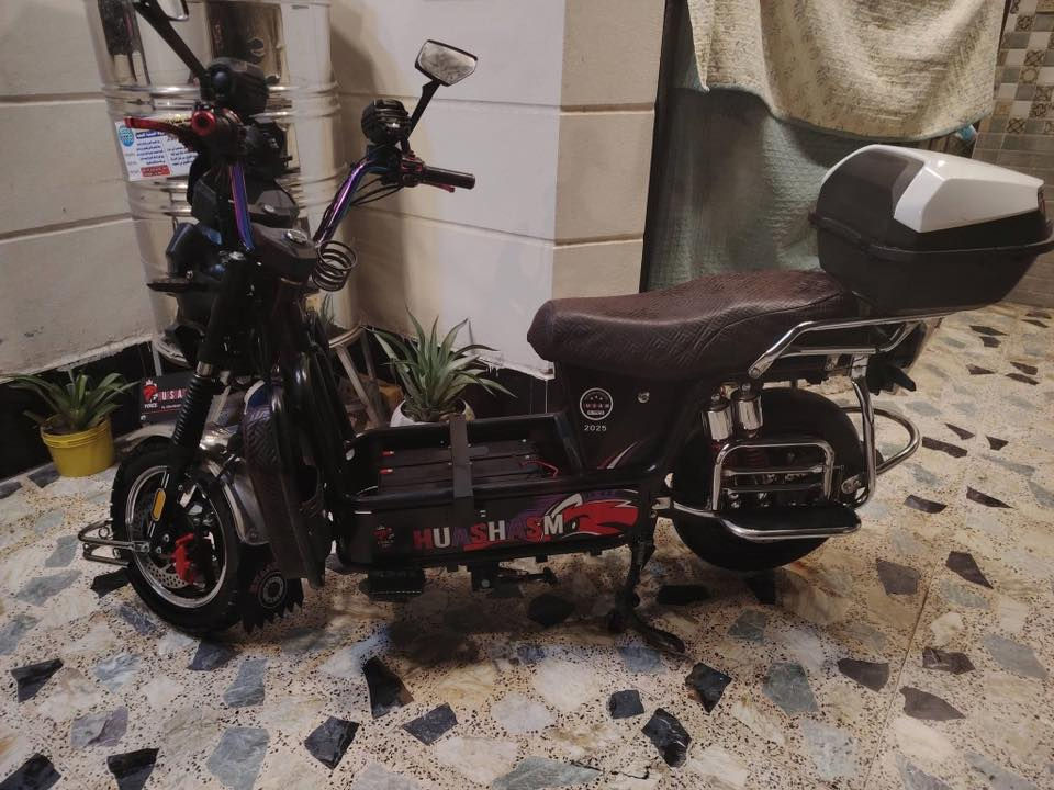 السلام عليكم
دراجة هيوشة حديث للبيع 2025
مواصفات
2. مانع سرقه 2
3. دبل اشاره و   MB3 سماعة 
4. تحكم عن بعد
5. تشغيل ذاتي و تشغيل عن طريق المبايل 
6. + لايت كدام عالي و ناصي
7. تايرات جدد 2.
بطاريات جدد عدد ٦  + شاحنه أم العداد 
 مستخدم شي بسيط
موطور النضافة كدام عينك
كلشي شغال بيه 
الدراجه  متوازي عل فلوس و أريد ابيعه 
السعر : 570 قفل 
العنوان :الفلوجه حي المعلمين 
الرقم : ***********
