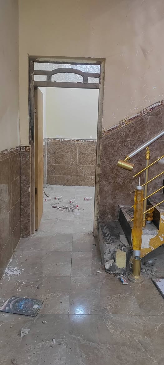 السلام عليكم بيت طابقين بناءحديث للايجار في الشيشان الثانيه للاستفسار الاتصال على الرقم *********** او واتساب
