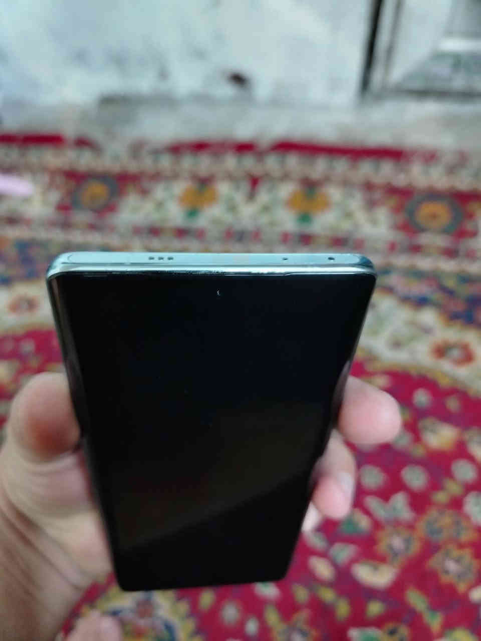 انفنكس زيرو 40 جهاز نظيفه مع ملحقاته الذاكره 512 الجهاز غني عن التعريف نظيف جدا السعر 250 بيه مجال مكاني بغداد الاعظميه ***********
